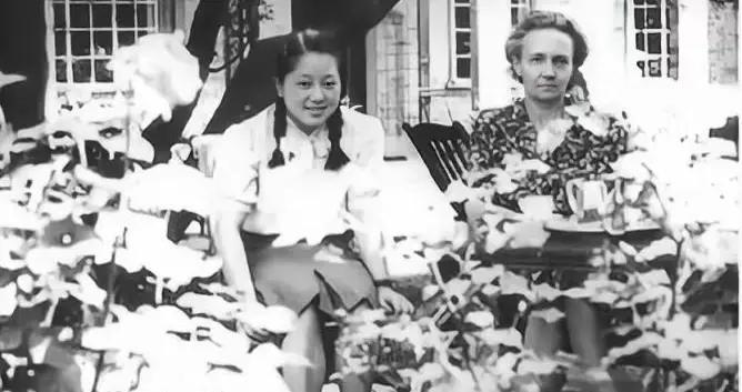 她是中科院首位女院士，捐豪宅卻住20平破屋，丈夫是兩彈一星元勳