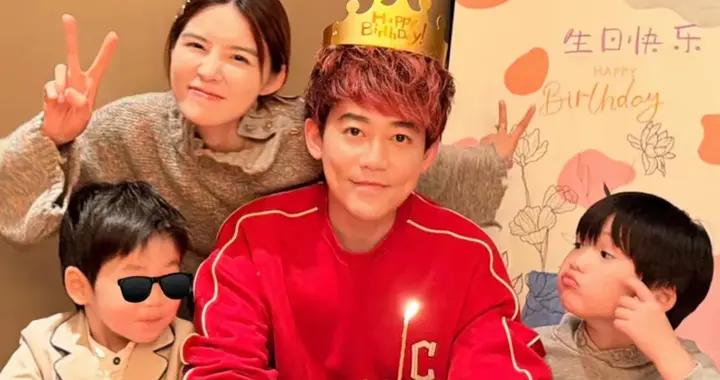 42歲甦醒慶生，臉頰凹陷瘦成“皮包骨”，和小11歲老婆像兩代人