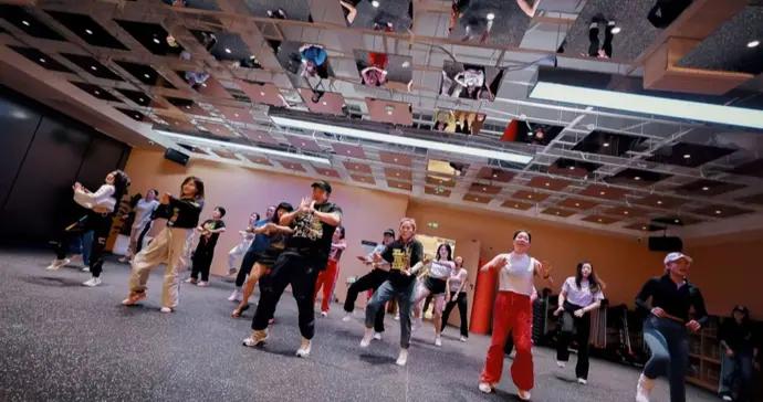 健身房新進化：能擼鐵、能喝咖啡、還能美美出片