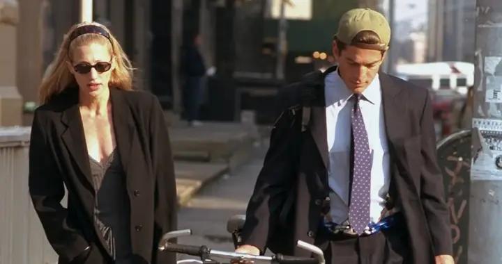 三件外套拍出17萬美元天價！爲什麼時裝精都想買她的同款？