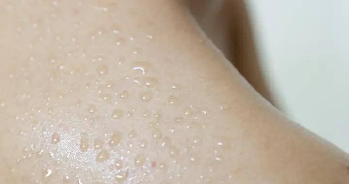 體內有疾，出汗先知？醫生提醒：容易出汗的人，排查一下這5種病