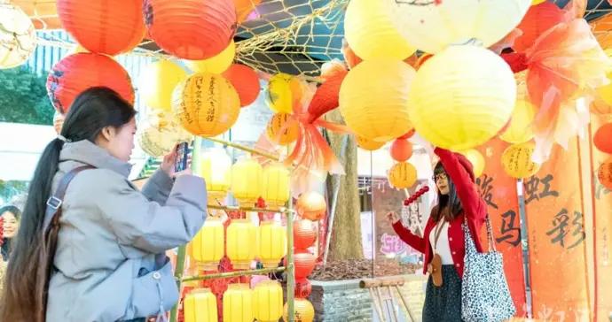 元宵燈火映申城，文明實踐暖新春