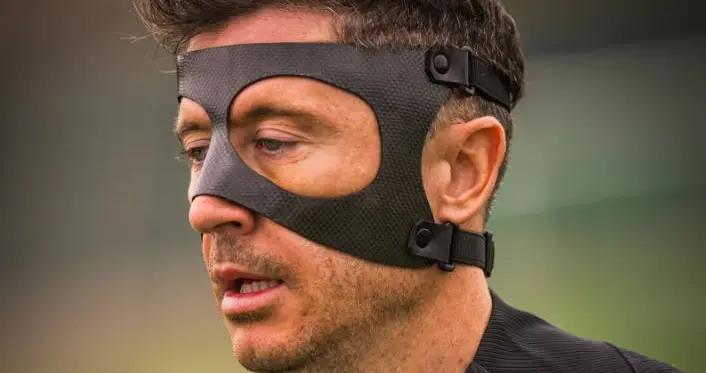 能否趕上出戰畢包？巴薩官方曬萊萬佩戴面具訓練照片