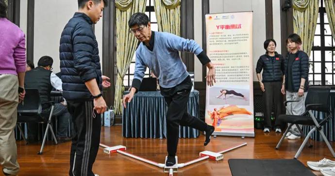 “學雷鋒日”市民體驗運動員同款體測