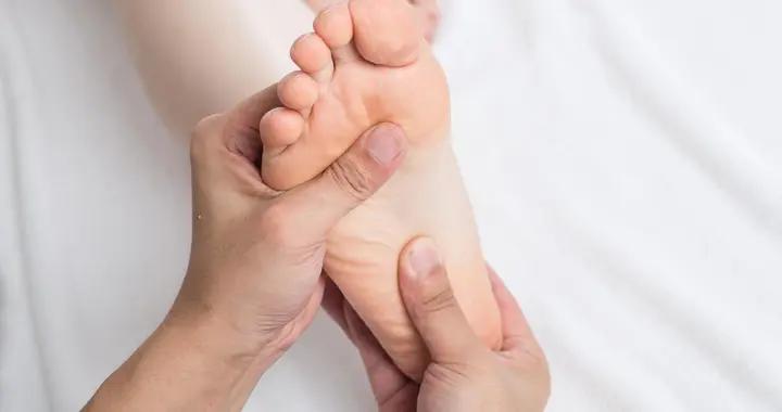 在家就能學的腳底按摩手法：緩解疲勞，呵護足部健康