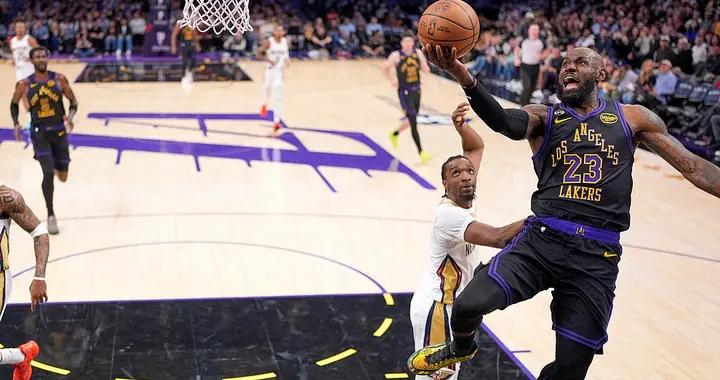 兩分球全中，詹姆斯12投8中拿下21分7板7助，正負值+3