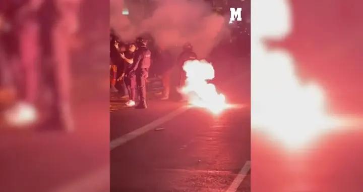 馬卡：賽前巴薩極端球迷向馬競大巴擲物，打碎了車窗