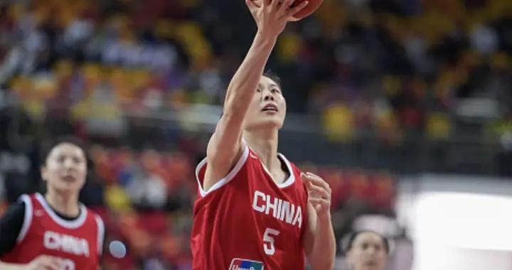 三分球28中5，中國女籃熱身賽歷經加時賽74-69戰勝巴西隊