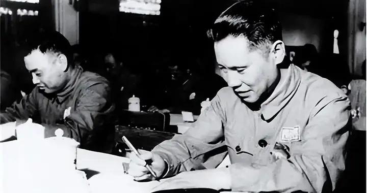 58歲開國上將要辭職，誰勸都沒用，毛主席當場大怒