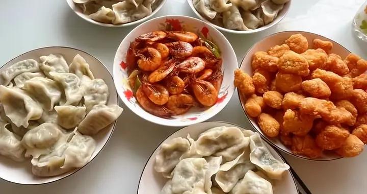 河南媳婦曬婆婆做的餃子午餐飯，朋友圈火了，網友：家裏有礦！