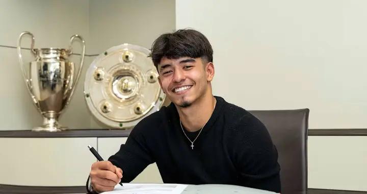 官方：拜仁與17歲小將梅孔-卡多佐簽訂長期續約合同