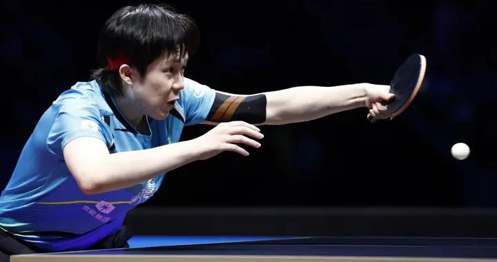 王楚欽4比0零封林昀儒登頂 孫穎莎4比2戰勝王曼昱衛冕 國乒包攬新加坡大滿貫男女單冠軍