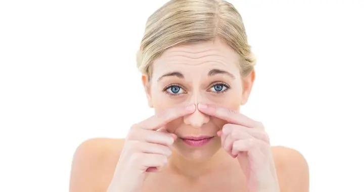 黑頭反覆別亂試！牙膏去黑頭是誤區，科學應對看這裏