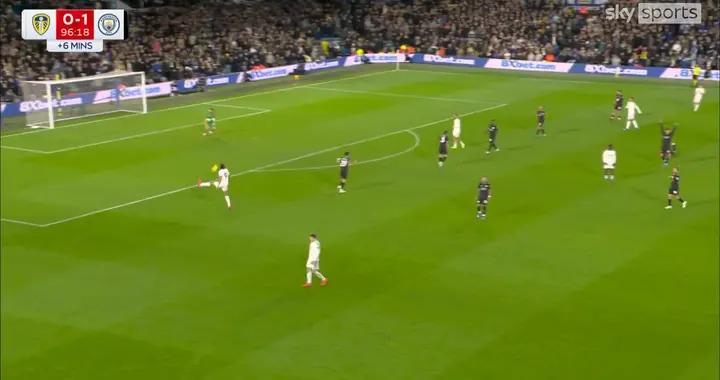 英超官方：利茲聯主帥法爾克因賽後進入球場與裁判對峙染紅