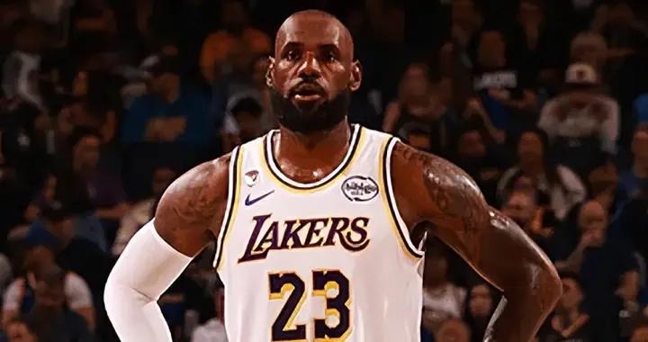 22分7板9助！26分6板8助！老詹盧卡刷爆紀錄，湖人28分狂勝勇士