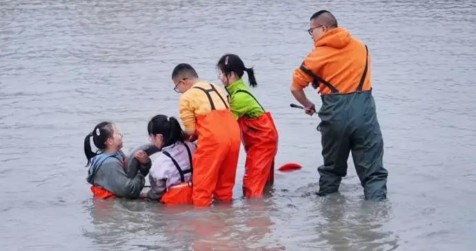 跳進泥塘捉大魚，這裏元宵活動嗨翻啦