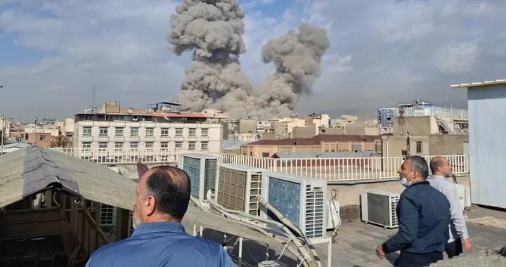 哈梅內伊已死？伊朗危險了，美軍擺出大戰架勢，伊朗絕地反抗