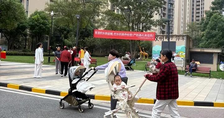 醫生姥姥忠告：奶奶別給娃喂5種輔食了，影響娃智力還長不高