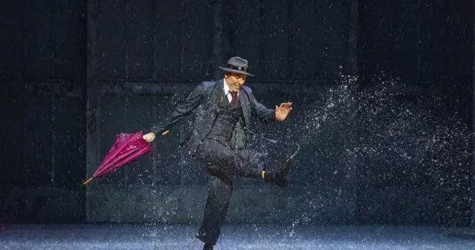 倫敦西區的雨終於下到了上海！來《雨中曲》西岸大劇院感受這“潑天”的浪漫
