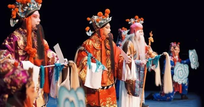 施夏明連演兩場、五大“天官”拜年納福，第十六屆東方名家名劇月熱鬧啓幕