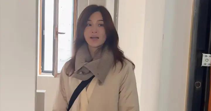 劉孜在遵義給父母買房，140平四代住宅砌花池，廁所門特意向外開