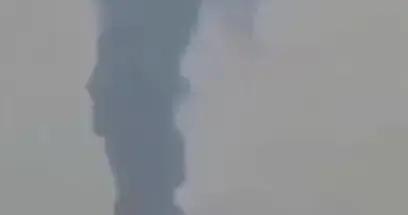 突發！一艘試圖通過霍爾木茲海峽的油輪被擊中，並開始沉沒