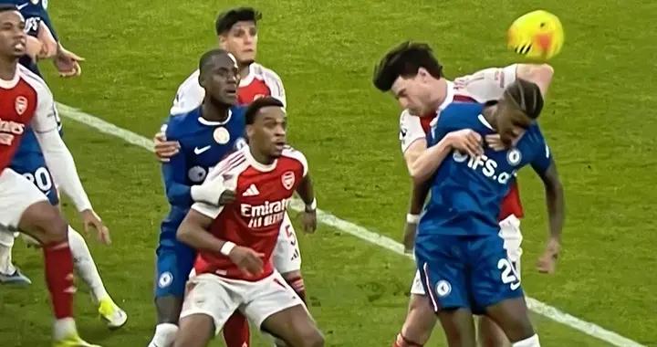 自家名宿不護着，賴特：賴斯的動作絕對是一個點球