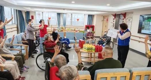 將溫暖送入家門，把關愛送到心坎！爲老年羣體幸福生活增添一抹“興業溫度”