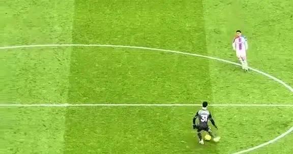 略緊張，卡塞米羅不敢看B費罰點球