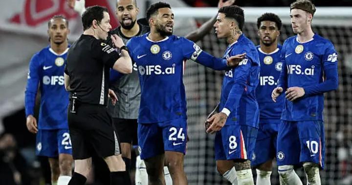 內維爾：桑切斯今天表現得很差，幾乎是完全失控了