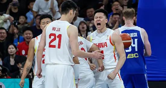 岌岌可危的世預賽征程終現轉機，中國男籃憑什麼在懸崖邊搶下兩場勝利？