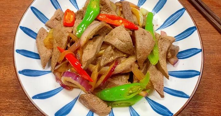 春天，這肉要多喫，比豬肉便宜，比牛肉滋補，隨手一炒，太香了！