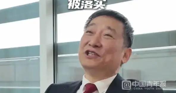 “離線休息權”，衝上熱搜！人大代表：建議儘量不要調休，元宵節、重陽節也放假……網友：雙手贊成