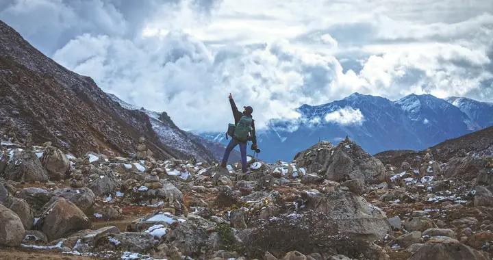 雪域歡歌六十載 駿馬馳騁啓新程