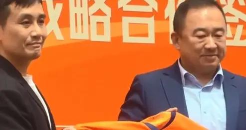 記者：嶗山可樂慷慨解囊讓海牛預算更充裕，爲完成目標奠基礎