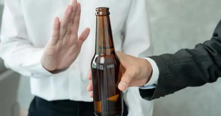 頭孢停藥超三天就能飲酒？這是致命誤區！千萬別不當回事