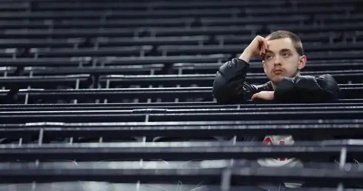 TA採訪熱刺vs水晶宮現場球迷：就像看着一位年長的親戚去世了