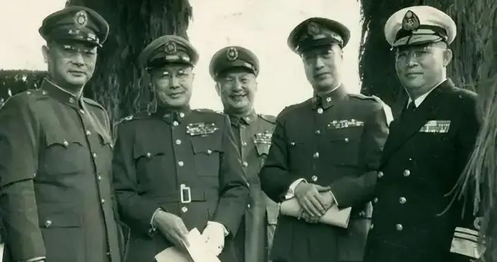 被俘後還很橫的國軍中將，爲何一見陳賡就立正鞠躬叫“大哥”？