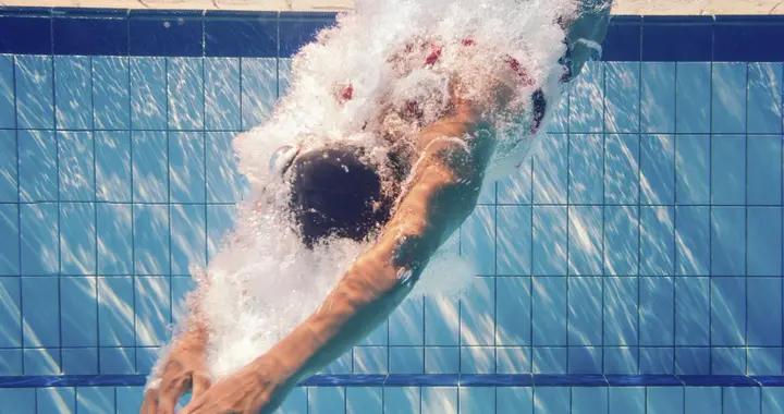 游泳腳抽筋別慌！安全游泳必學方法