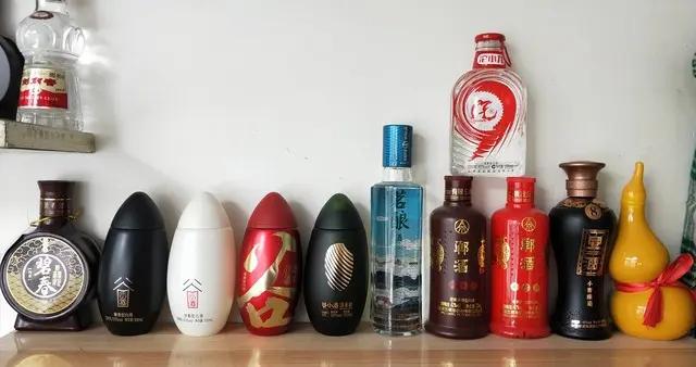 白酒瓶上有這3個“標識”，別管價格多少，都是100%純糧，放心喝