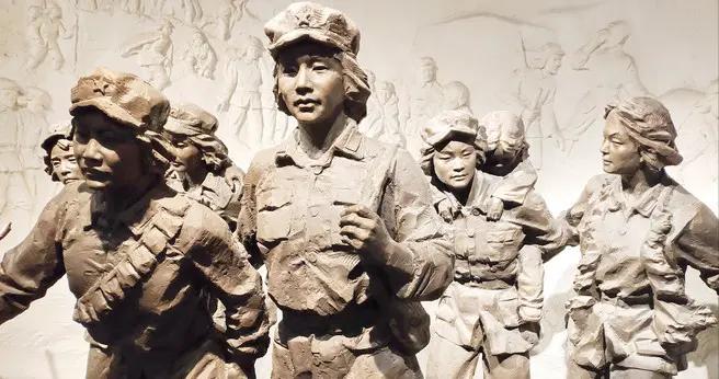 90年前，她們跟上了一支隊伍；90年後，她們是新徵程上的“主角”