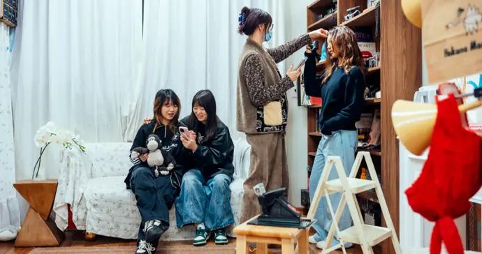 悅己煥新，“她經濟”點亮春日消費新圖景