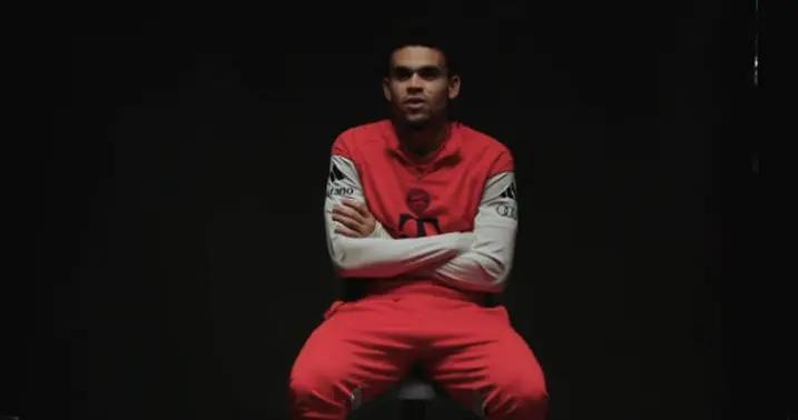 迪亞斯：目前沒有前鋒像凱恩那麼全面；我有很強的求勝慾望