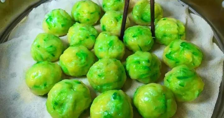 適合春天喫的菜！一蒸一拌做法簡單，喫出滿口清甜Q彈，全家愛喫