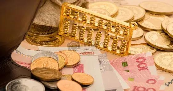 2026年，普通人怎麼才能穩穩攢下10萬存款？