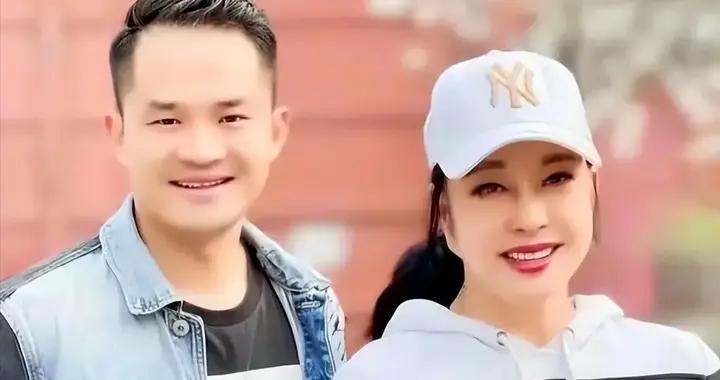 古柯和劉曉慶分手8年，交不起房租、大把掉頭髮，更找不到女朋友