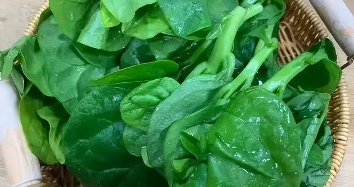 3月，這3樣“春菜”使勁喫！鮮嫩營養還不貴，簡單一炒，香到舔盤