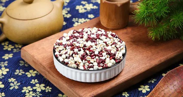 紅豆薏米水排溼有啥表現？從身體到舌苔都有變化，這幾點別忽視