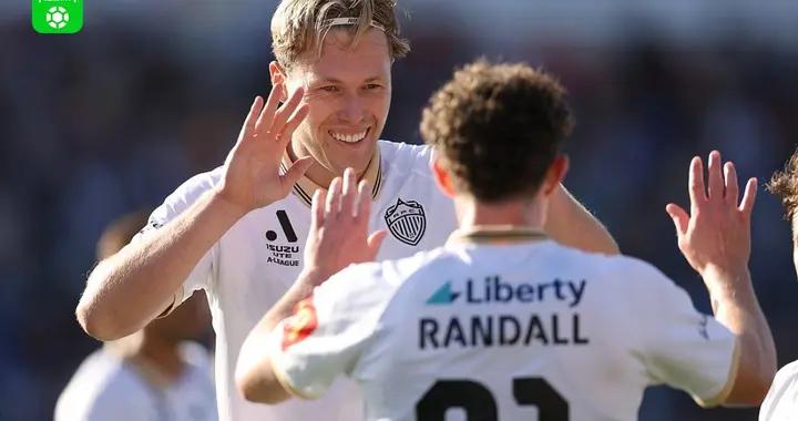 紐卡斯爾噴氣機1-2奧克蘭FC，科斯格羅夫梅開二度