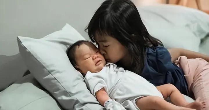 不出20年，獨生和多子女家庭的差距就顯現出來了，很現實